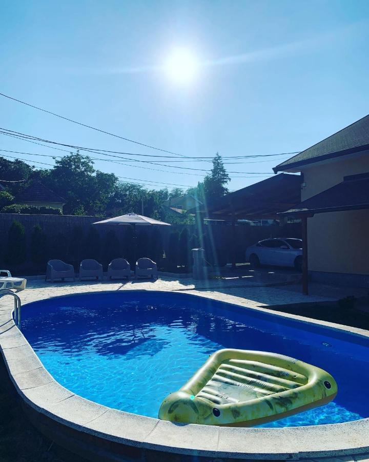 Mika'S Poolhouse Villa Belgrád Kültér fotó