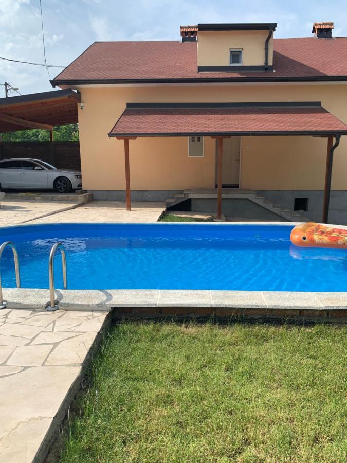 Mika'S Poolhouse Villa Belgrád Kültér fotó