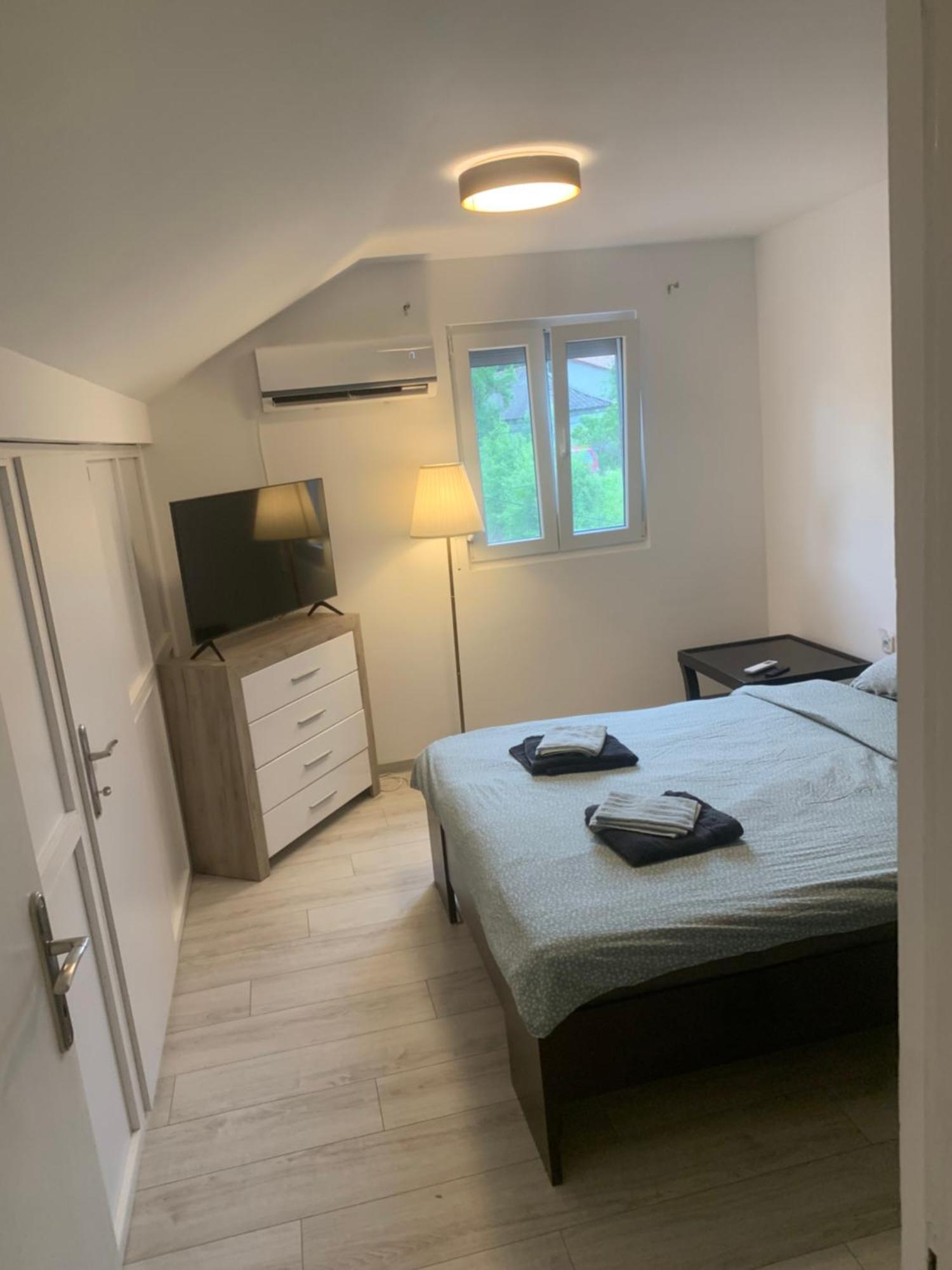 Mika'S Poolhouse Villa Belgrád Kültér fotó