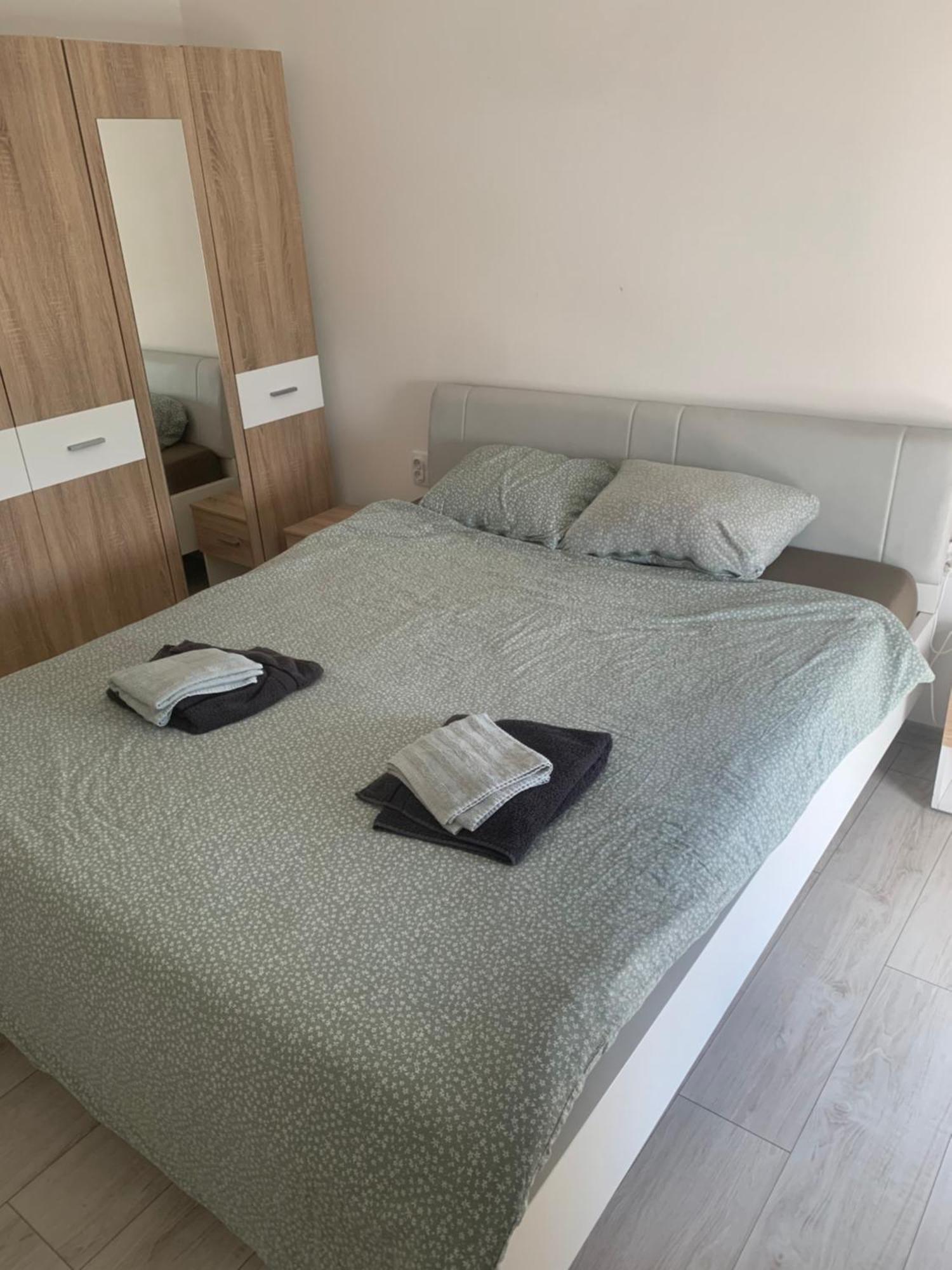 Mika'S Poolhouse Villa Belgrád Kültér fotó
